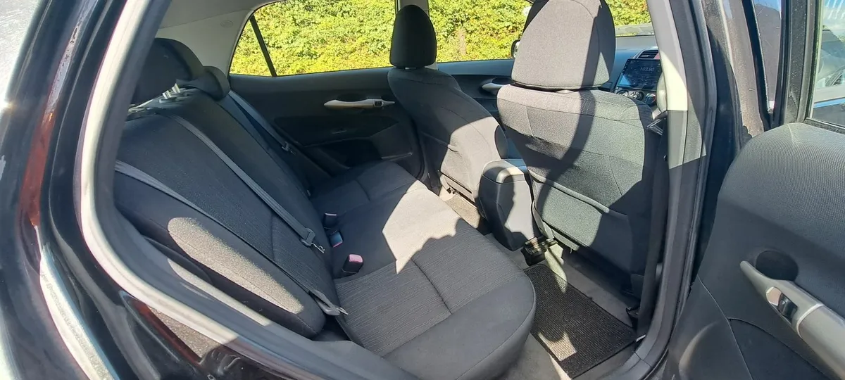 Toyota Auris 2008 - Image 1