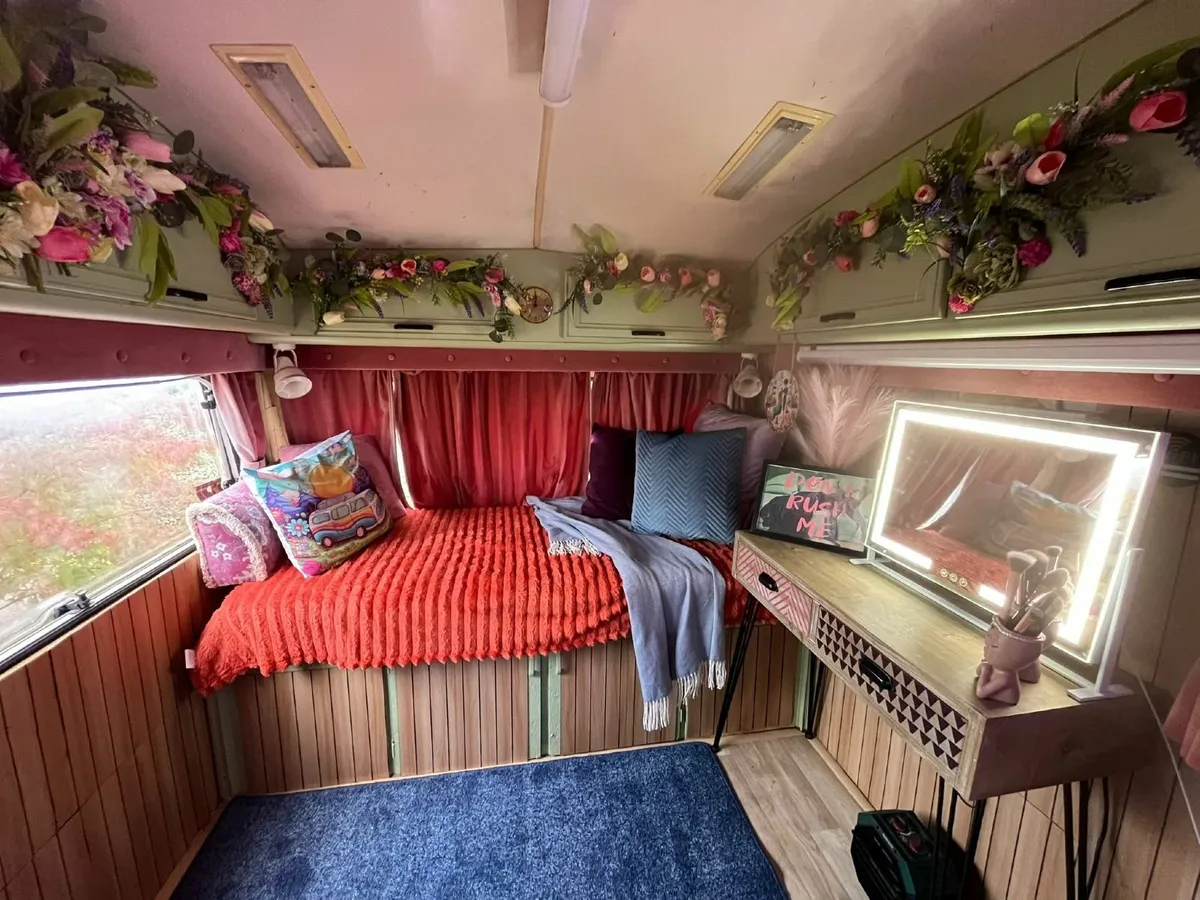 Caravan - Image 2