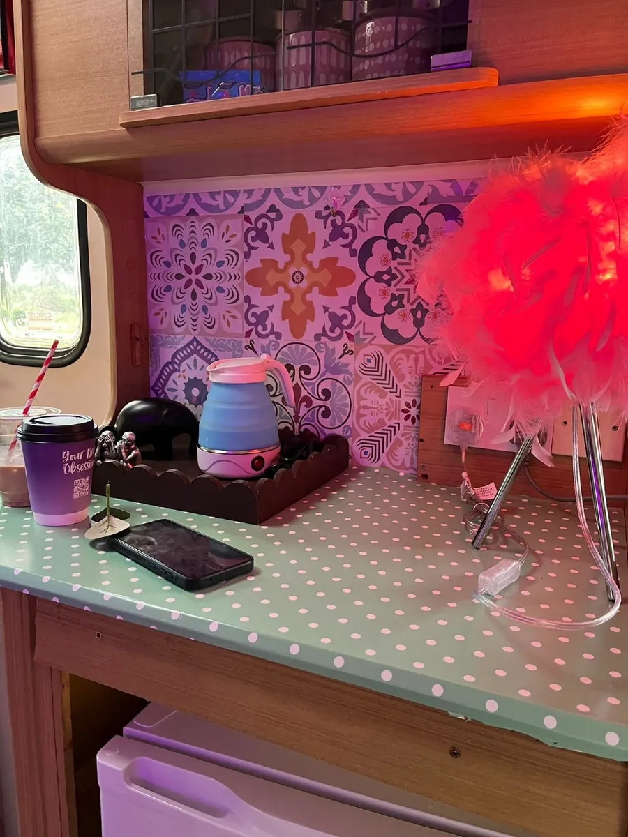 Caravan - Image 3