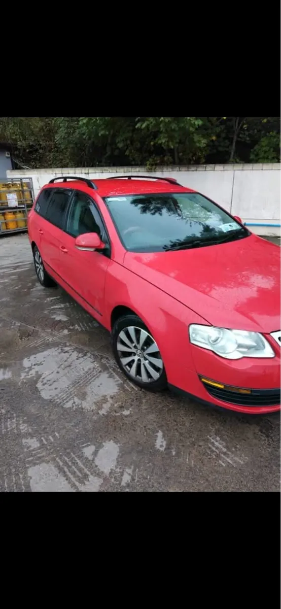 Volkswagen Passat - Image 1