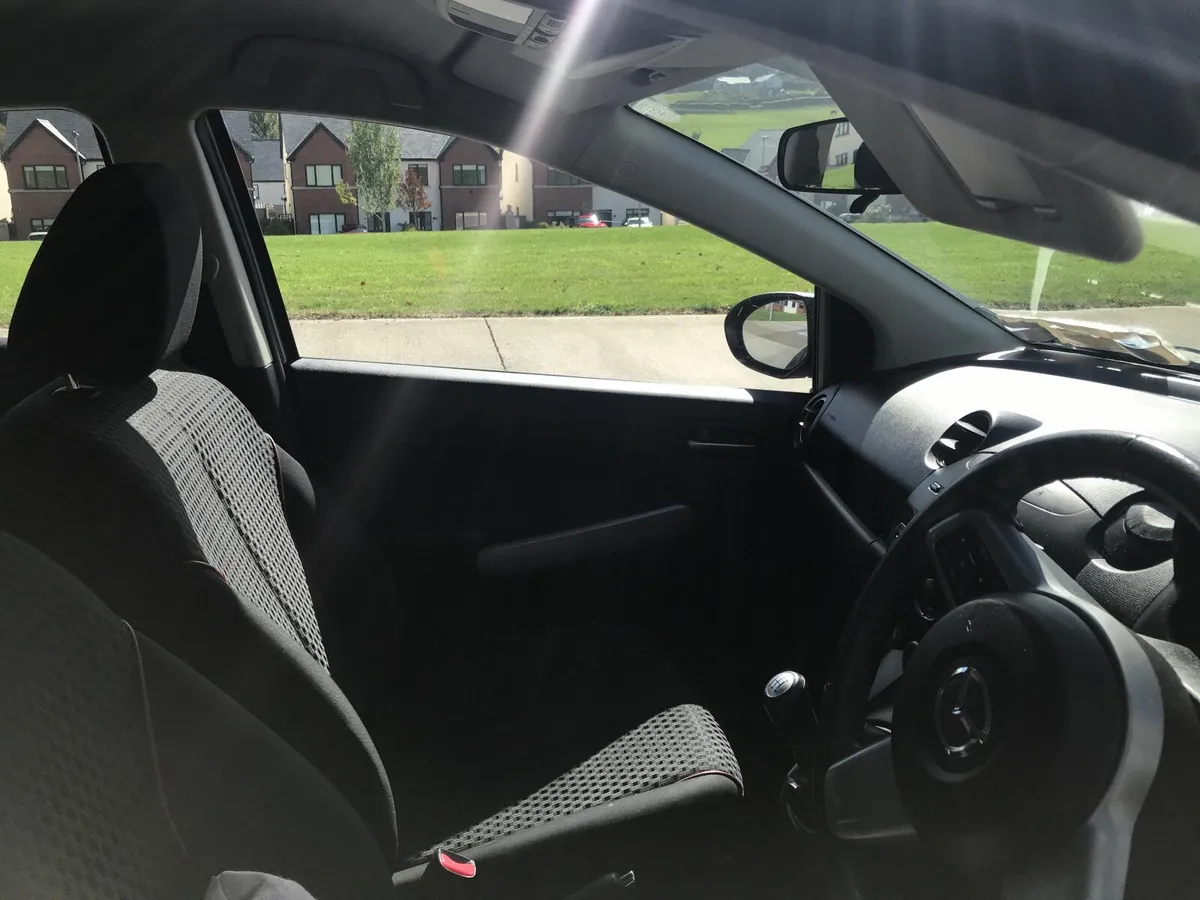 Mazda Mazda2 2011 Very low kms - Image 3