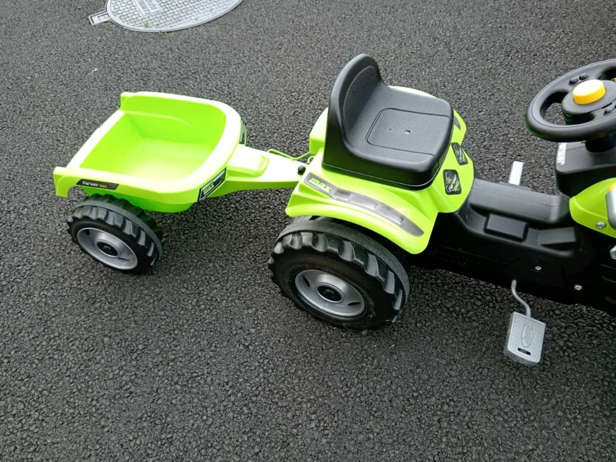 Smoby tractor and trailer - Image 4