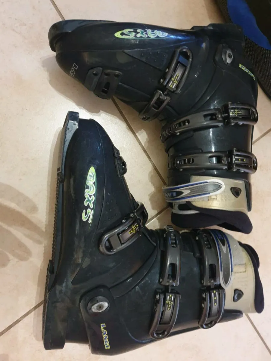 Ski boots & carry bag - Image 2