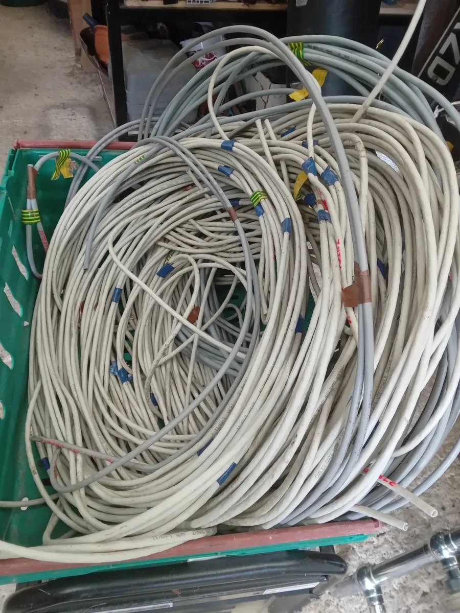 Cat 6 and various cables - Image 1