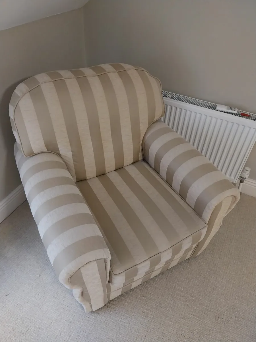 Single Arm chair - Image 2