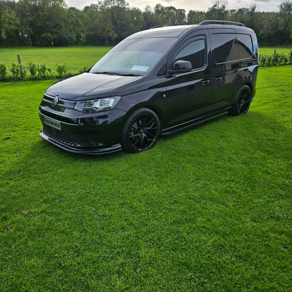 VW CADDY 2.O MANUAL - Image 1