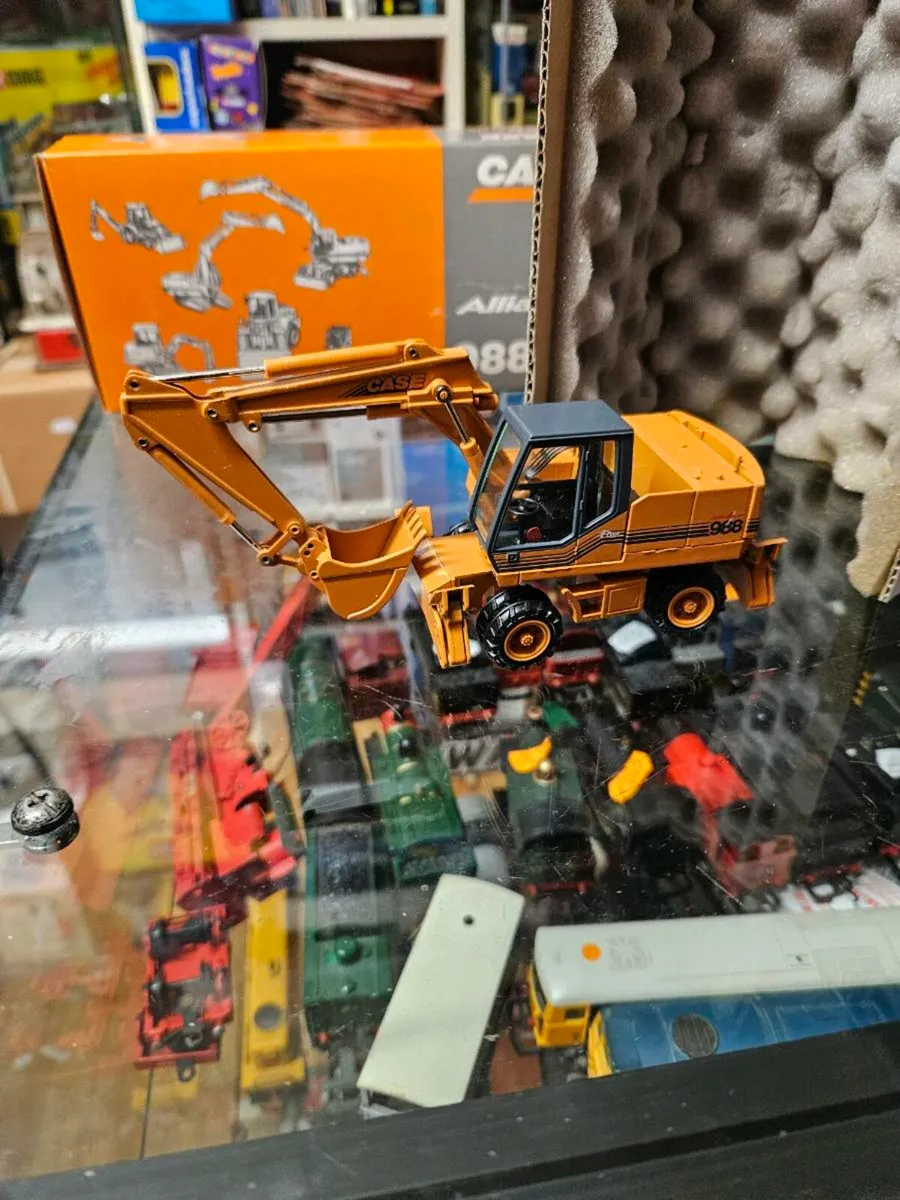 Corgi Conrad Case Excavator 1.50 - Image 2