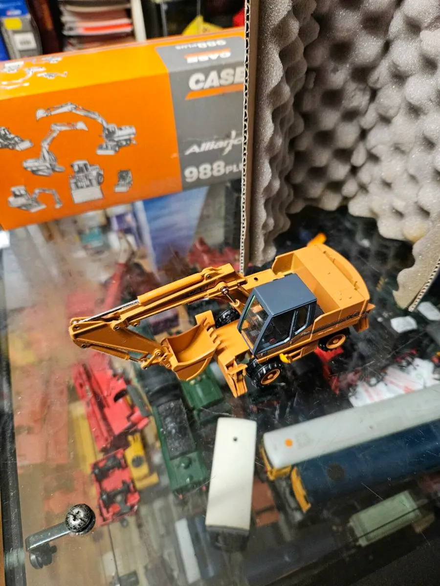 Corgi Conrad Case Excavator 1.50 - Image 3