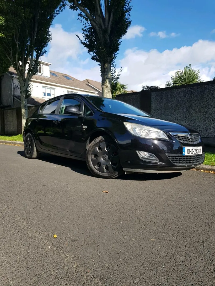 Astra Automatic Fresh NCT, Low miles, new timing, - Image 1