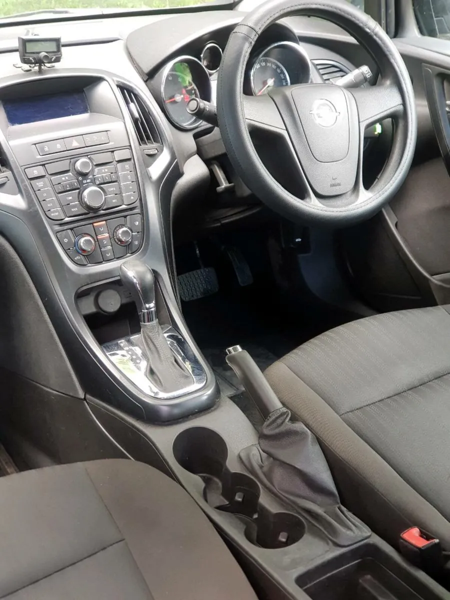Astra Automatic Fresh NCT, Low miles, new timing, - Image 2