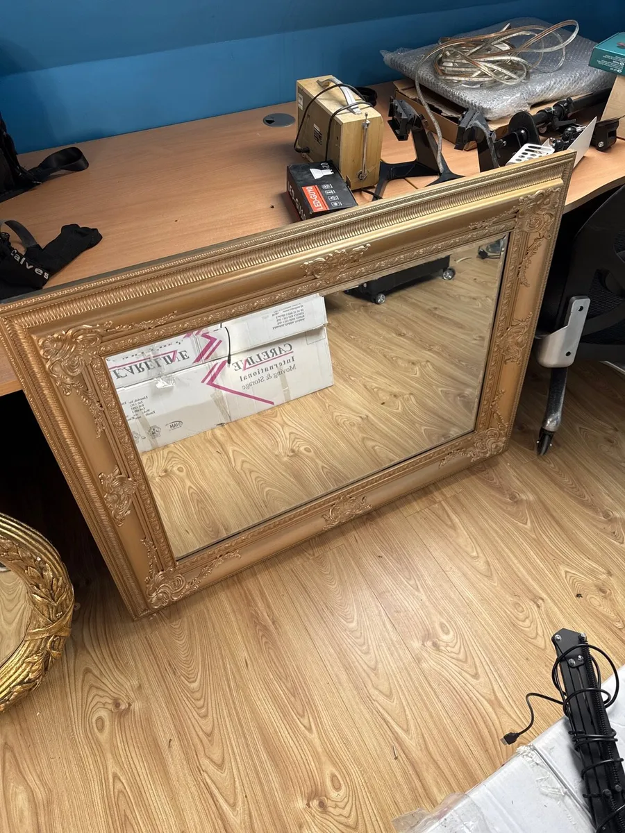 Large mirror - Image 1