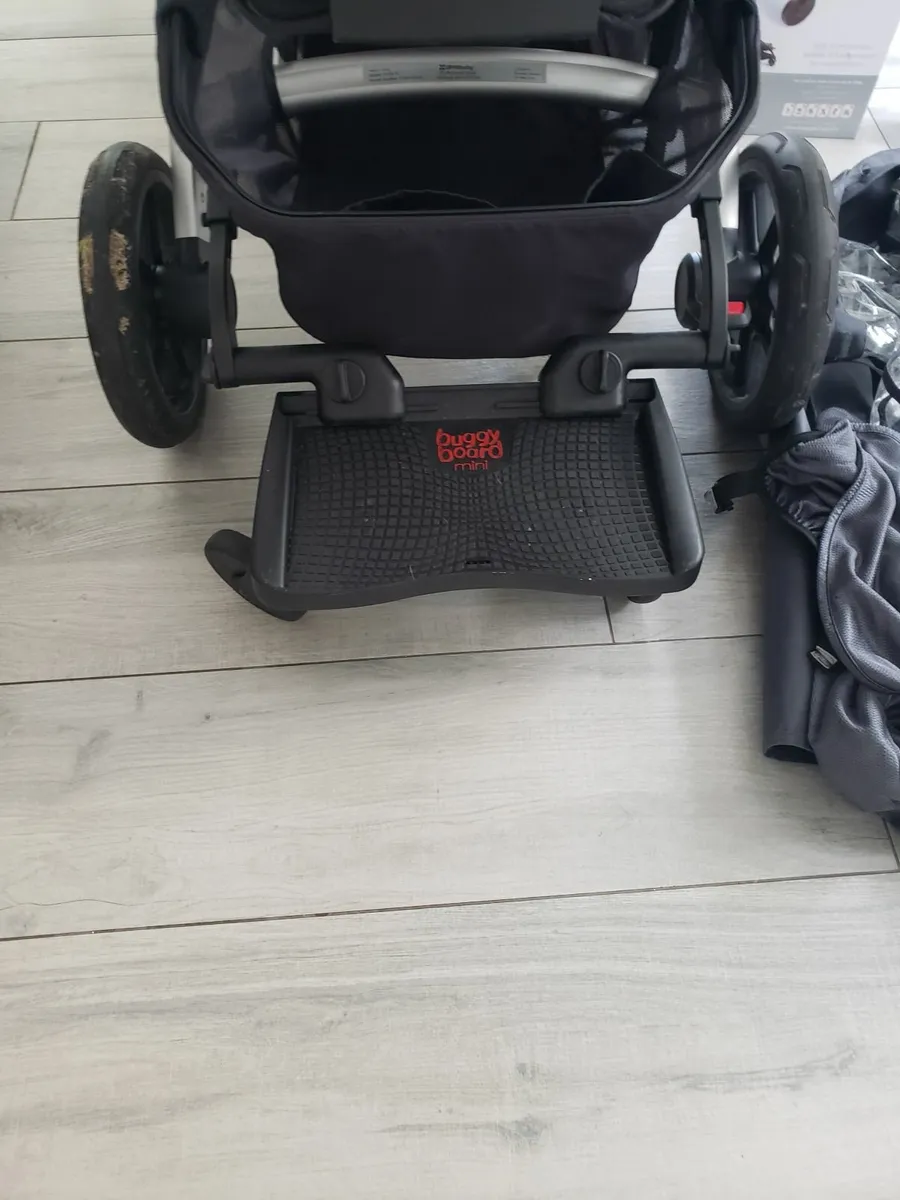 Uppababy vista pram and accessories - Image 3