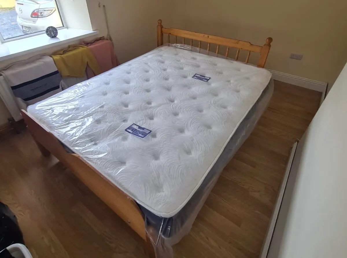 King size bed with brand new mattress - Image 1
