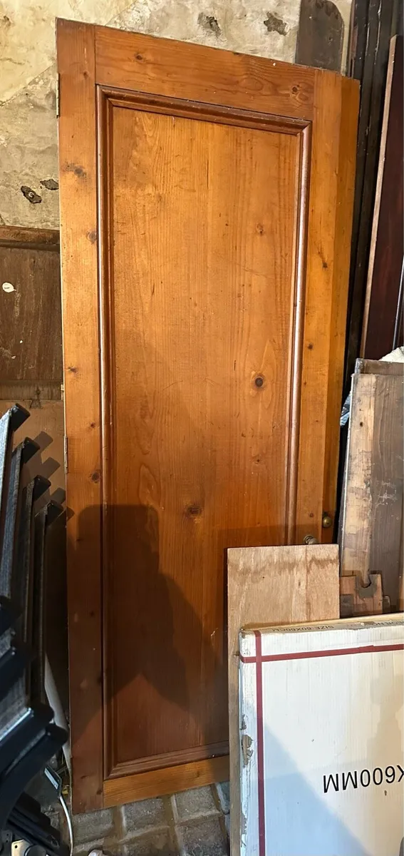 Free Cabinet Door (4)