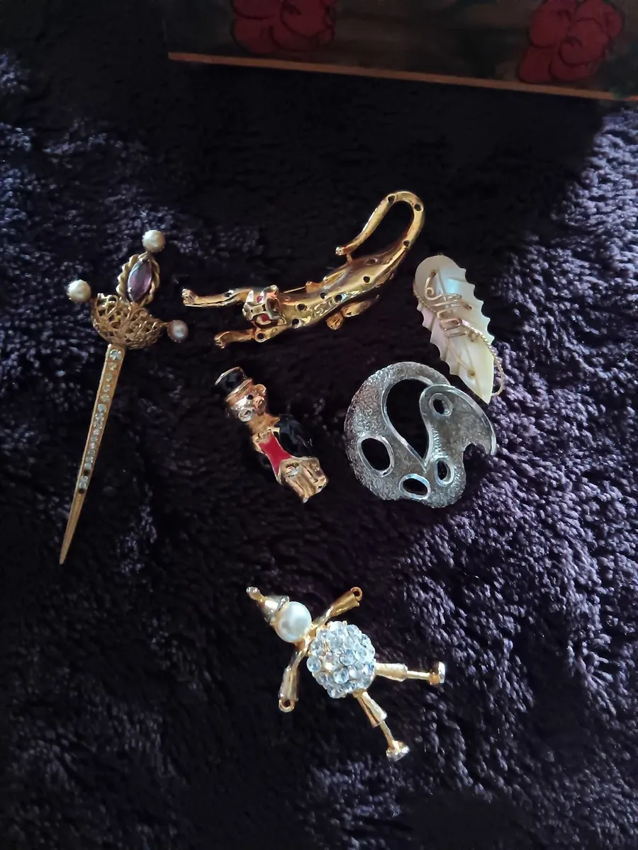 Vintage   brooches - Image 3