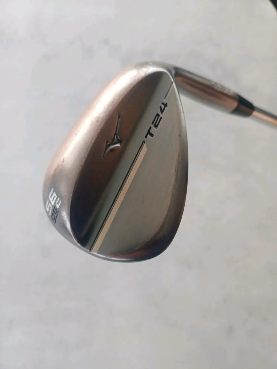 Mizuno 56° wedge - Image 1