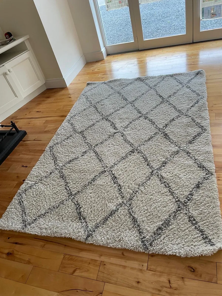 JYSK grey & off white rug 160 x 230cm - Image 1