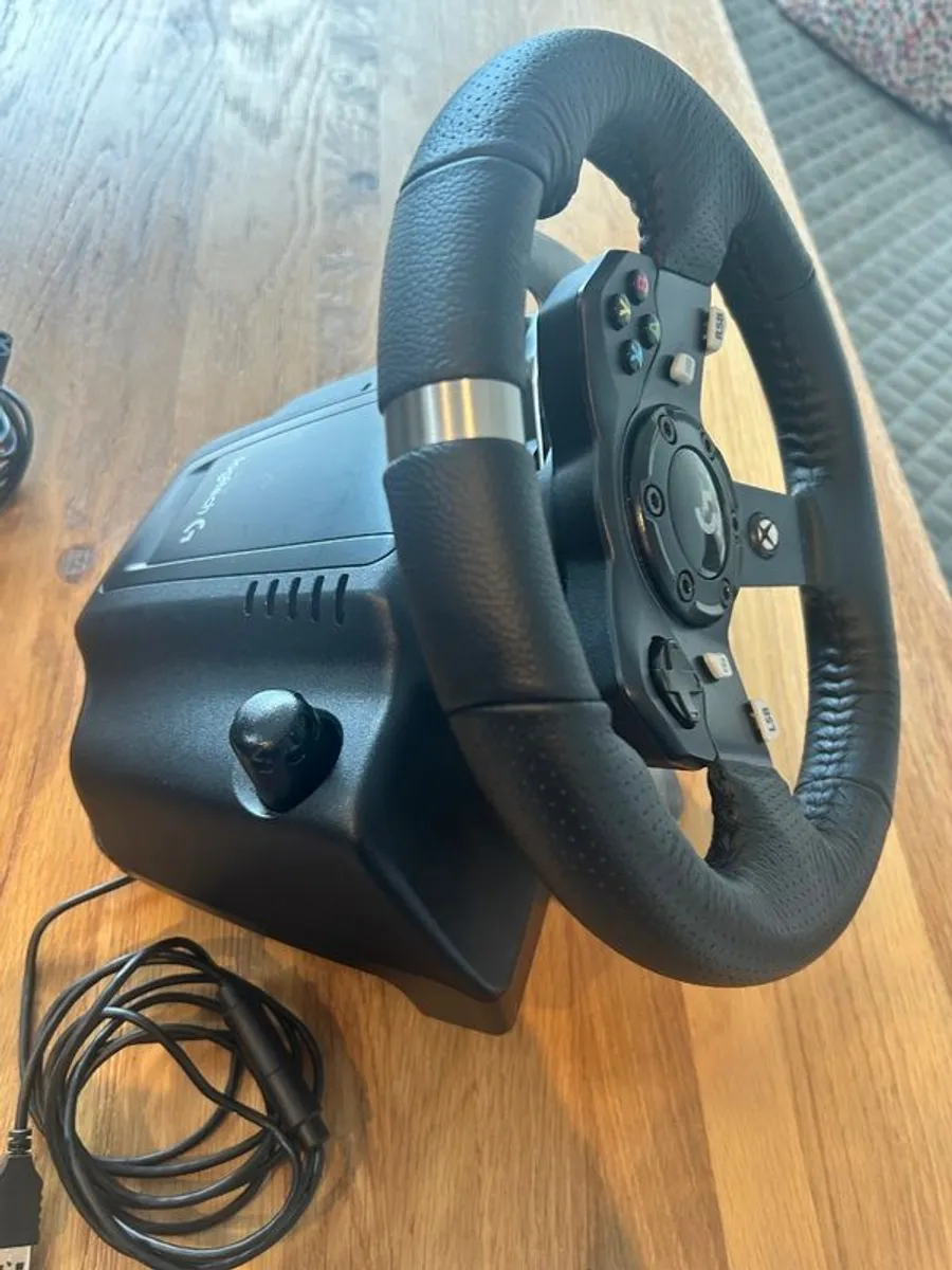 Logitech G920 Gaming Wheel & Pedals for X-box - Image 2