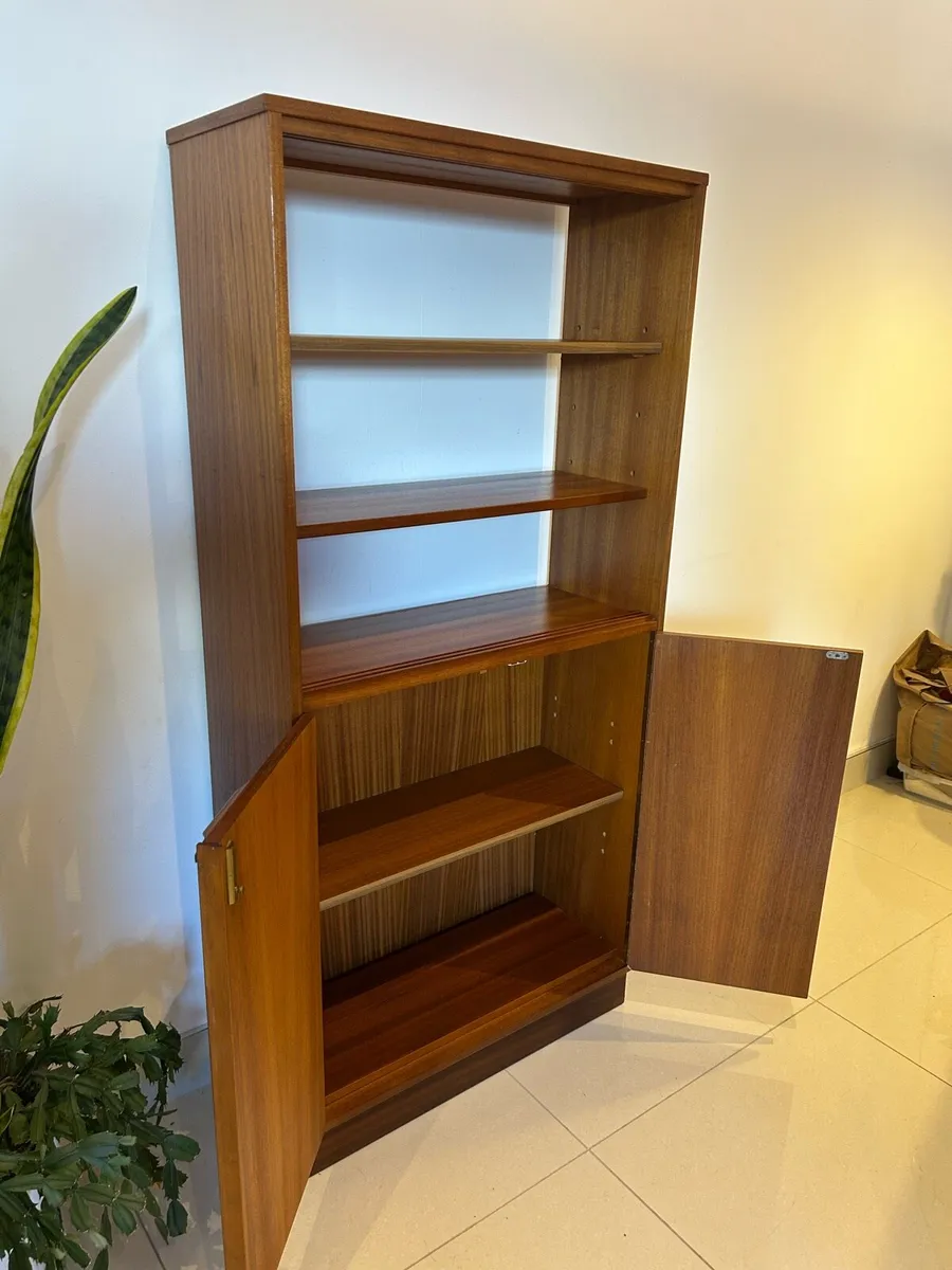 Mid century teak open plan display cabinet - Image 4