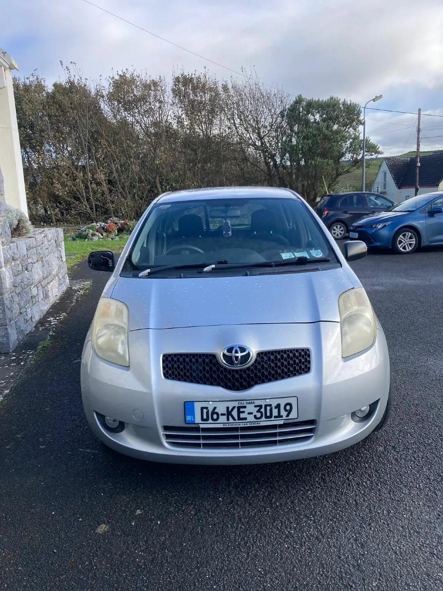 Toyota Yaris 2006 - Image 2