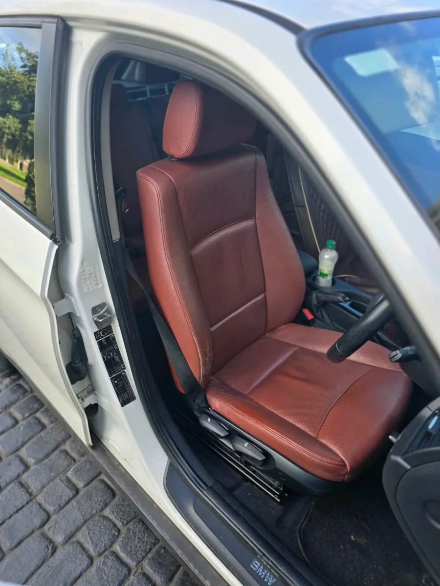 BMw X1 2011 - Image 4
