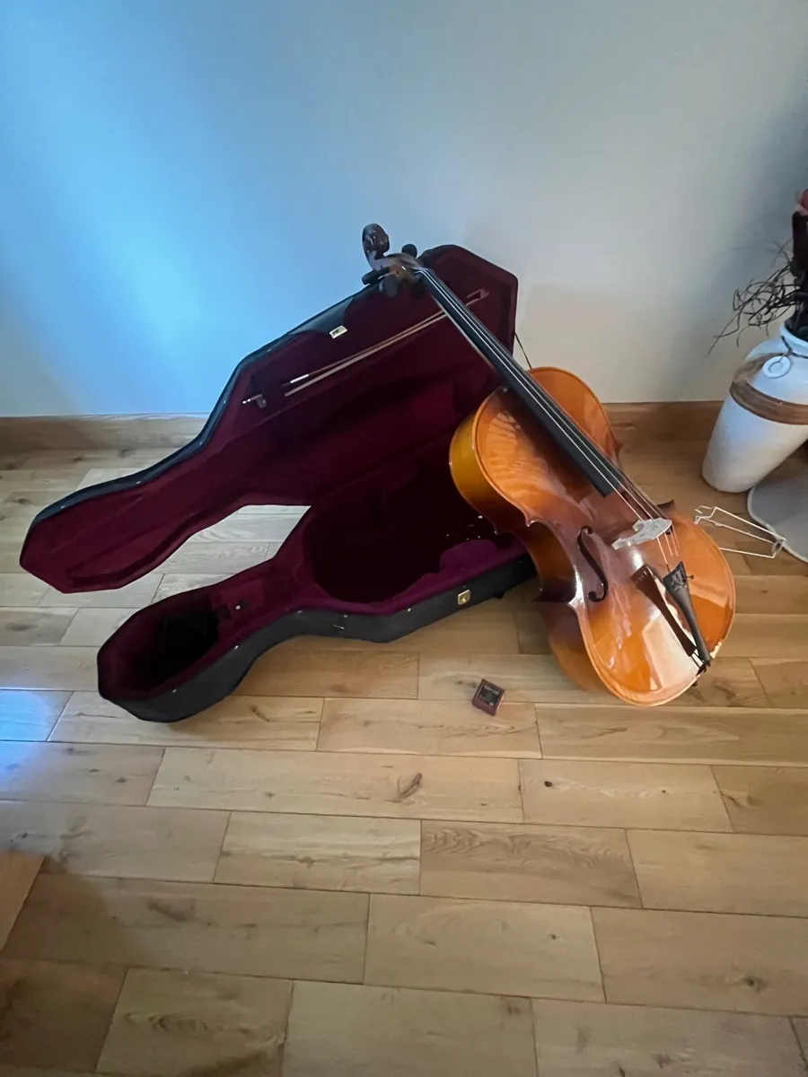 Full size cello (With bow and rosin) - Image 1