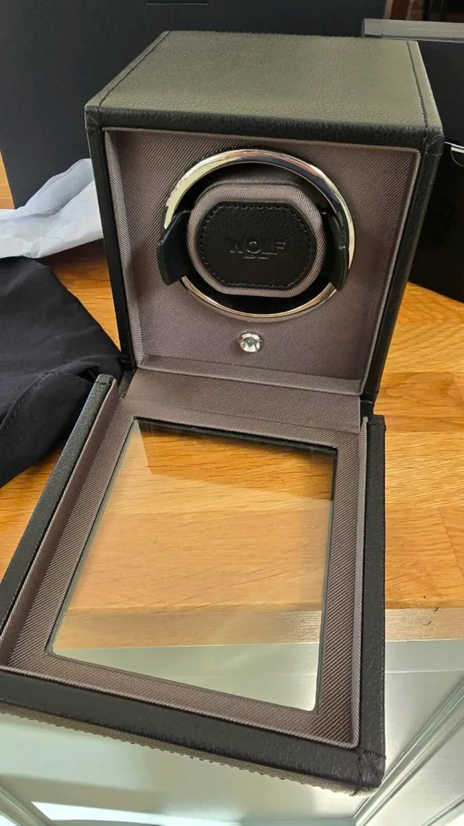 Wolf watch winder - Image 2