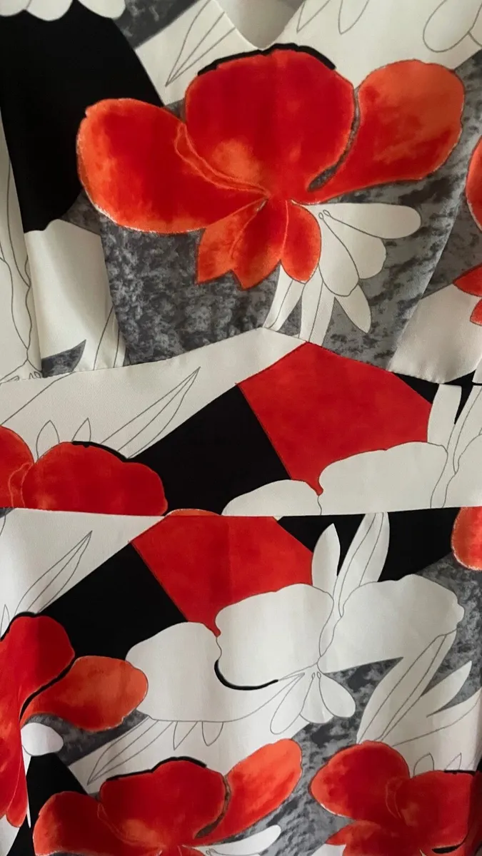Women’s dress 12 - Image 4