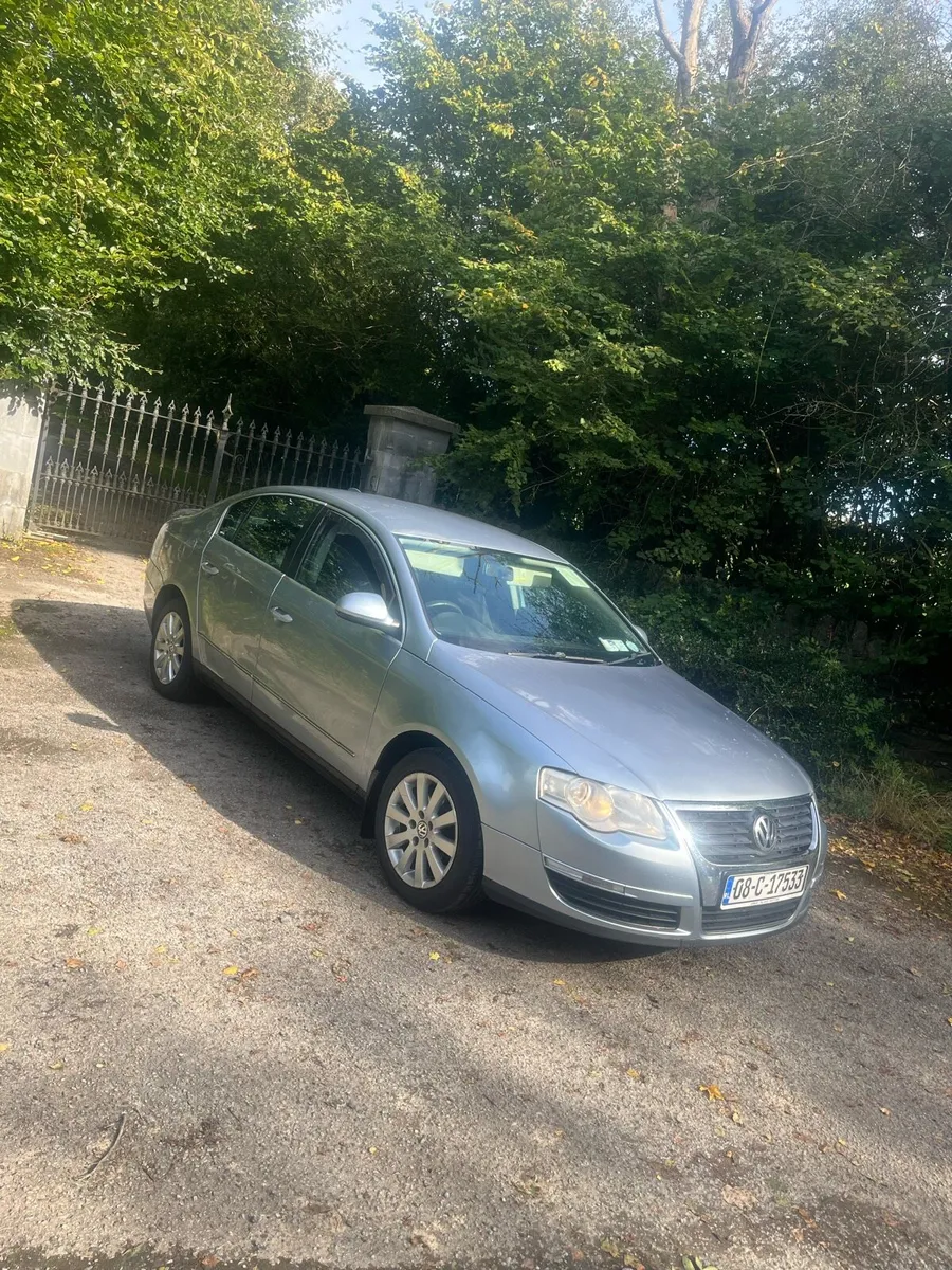 2008 Volkswagen Passat - Image 1