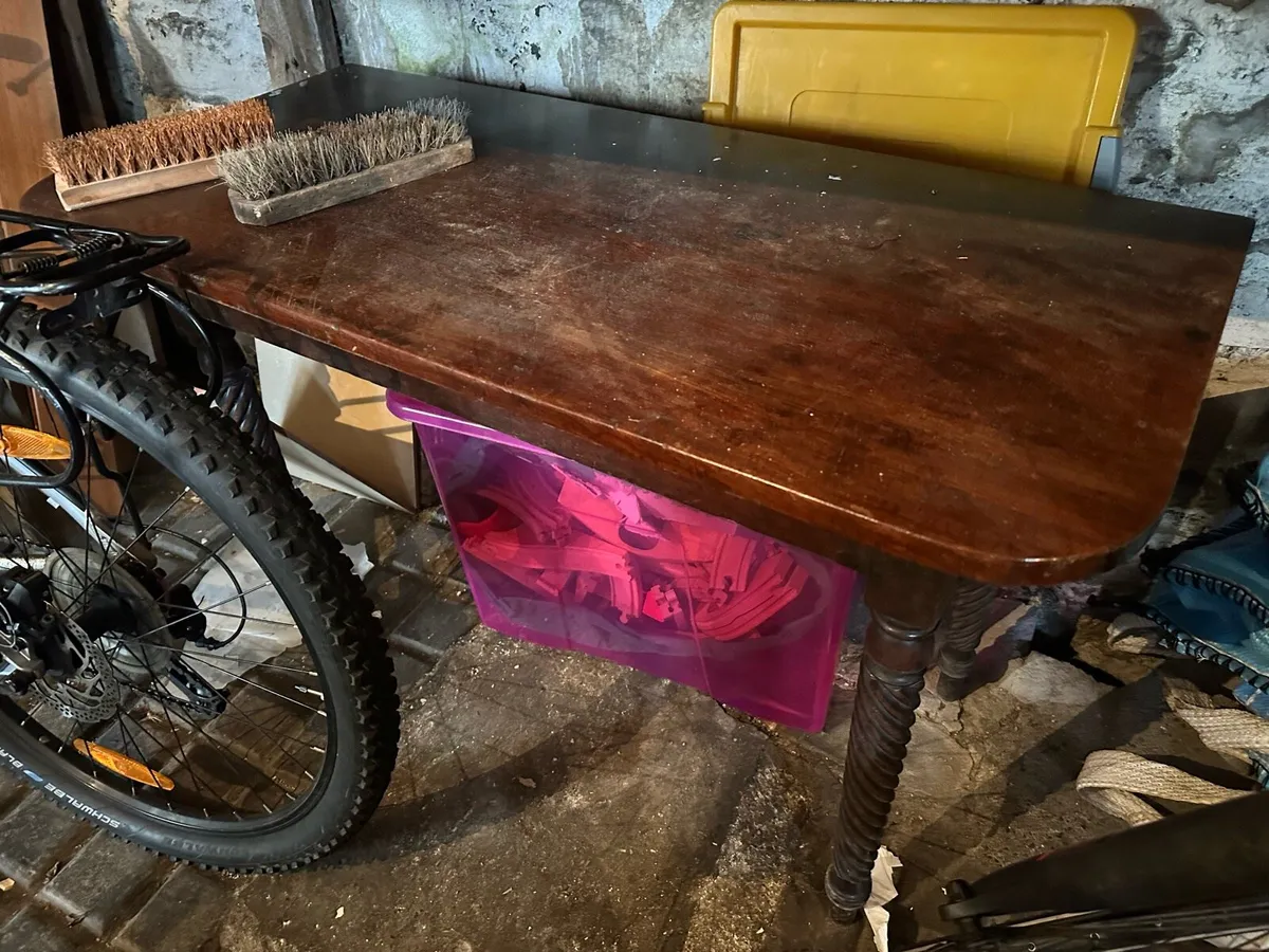 Free Mahogany Table