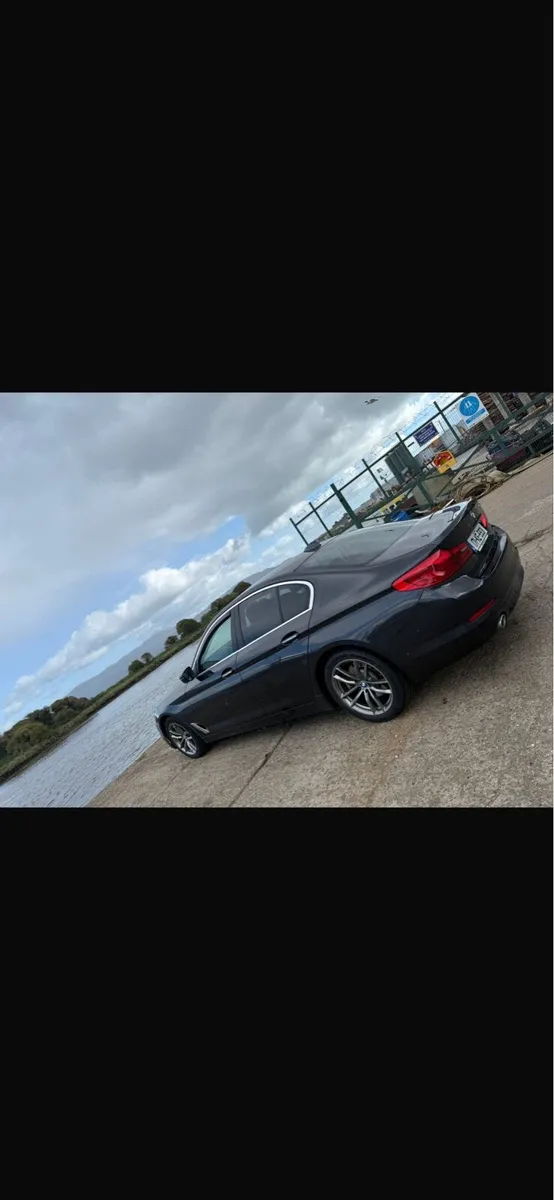 BMW 520 - Image 1