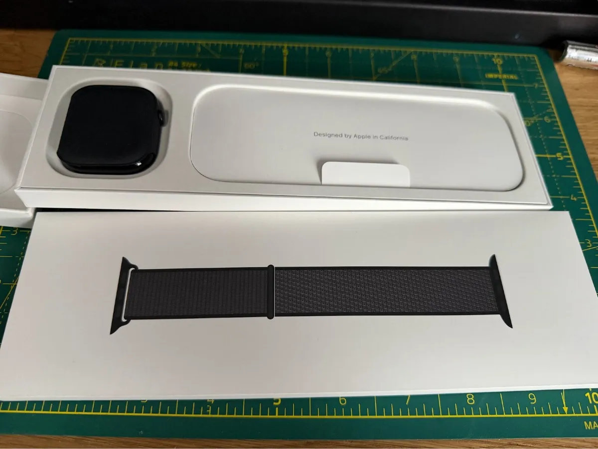 Apple Watch Series 10 (46mm) - Image 2