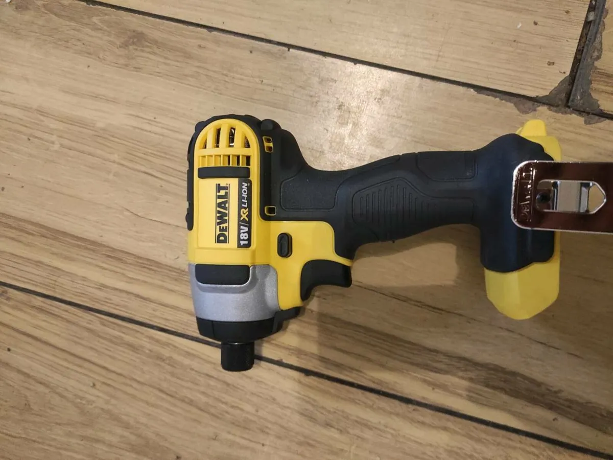 DeWalt XR impact driver - Image 1
