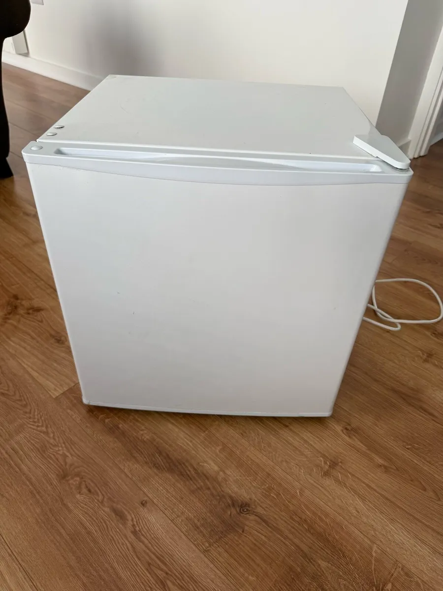 Freezer 31 litre - Image 1