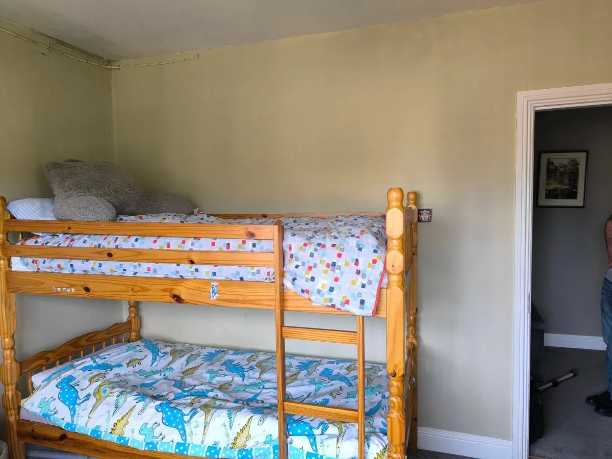Bunk bed - Image 1