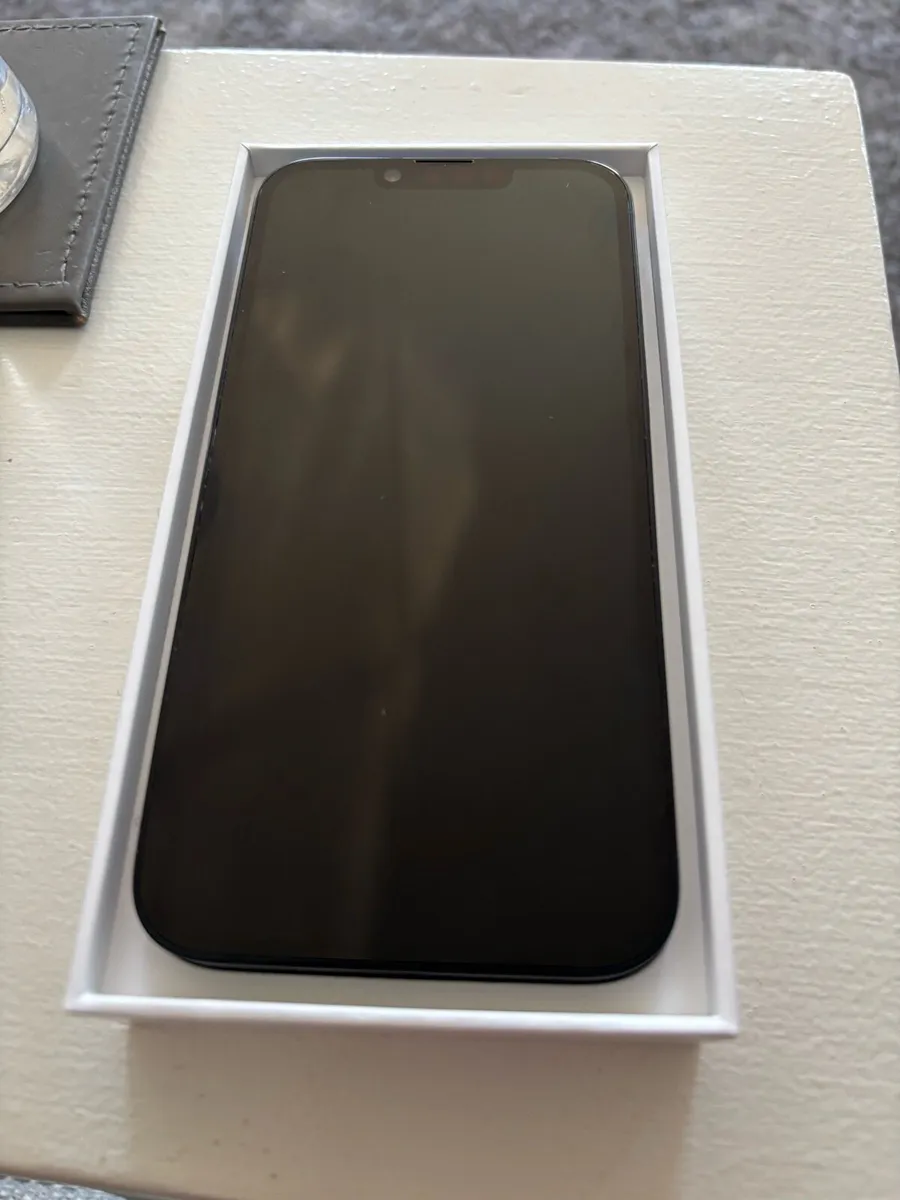 iPhone 14 Black - Image 3
