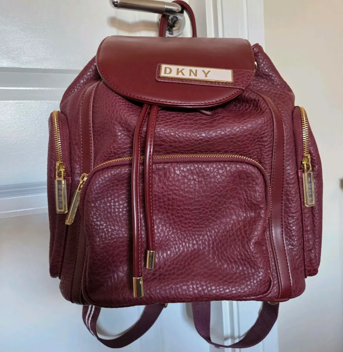 Dkny rapture backpack wine perfect condition - Image 3