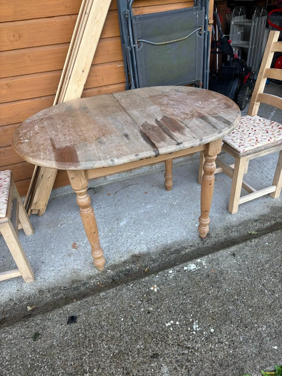 2 seater table and chairs - Image 1