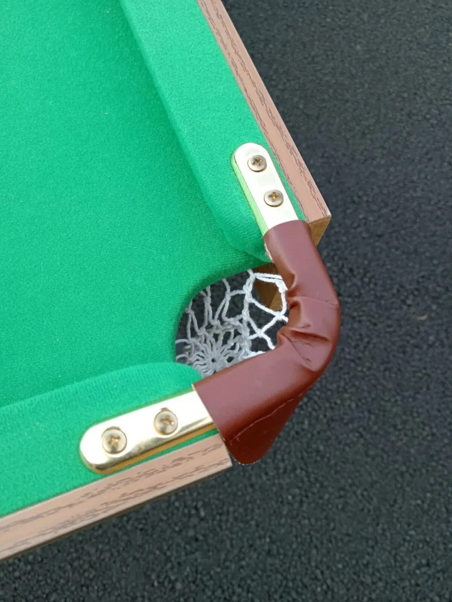 Folding pool table - Image 2