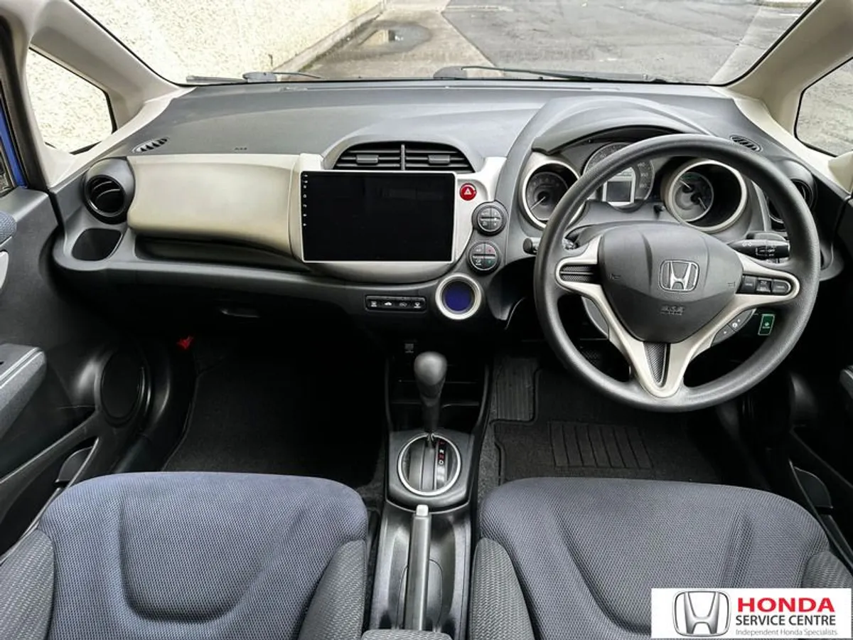Honda Fit Hybrid 2012 very low kms FOR SALE - Image 3