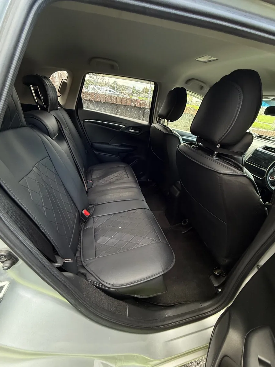 Honda Fit hybrid 2014 - Image 4