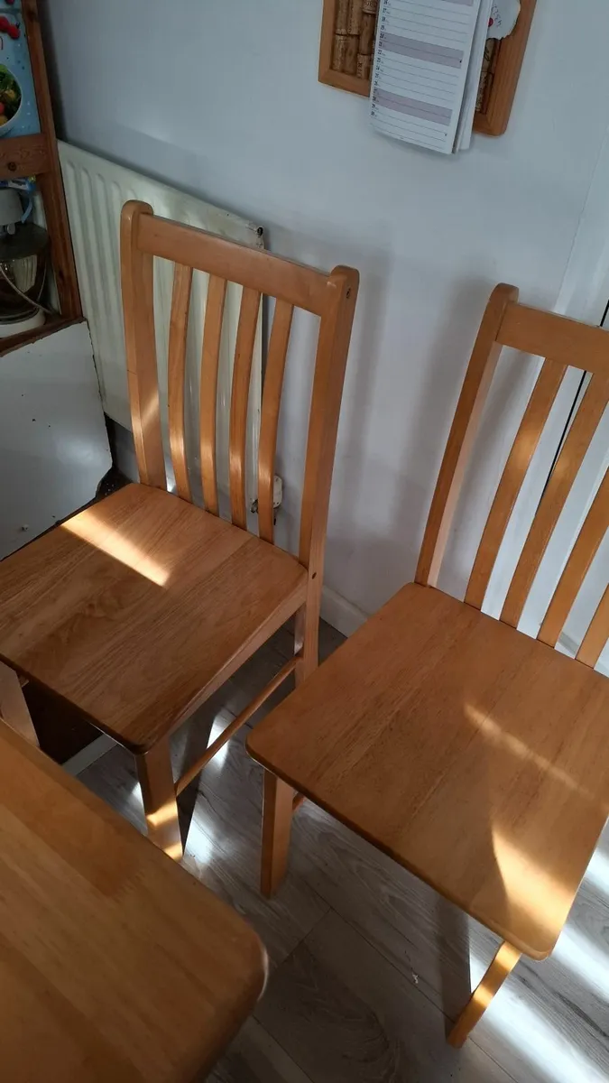 Dining table and chairs - Image 3