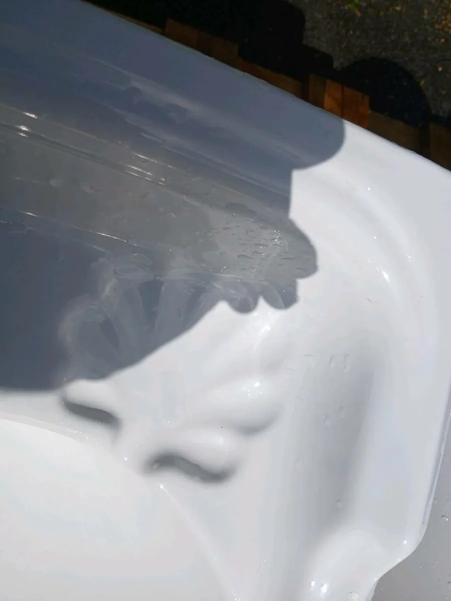 Bathroom sink - Image 4