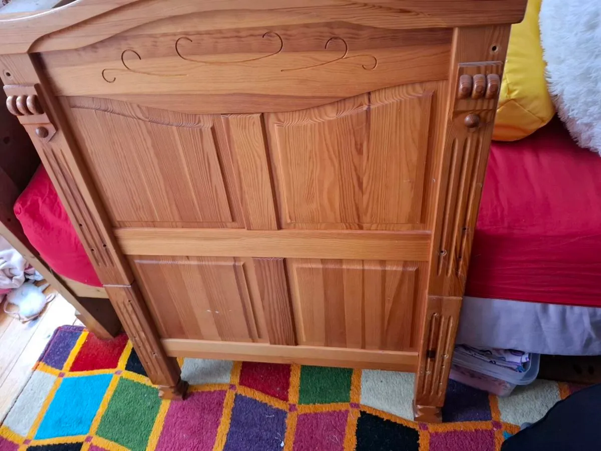 Oak Cot bed - Image 1