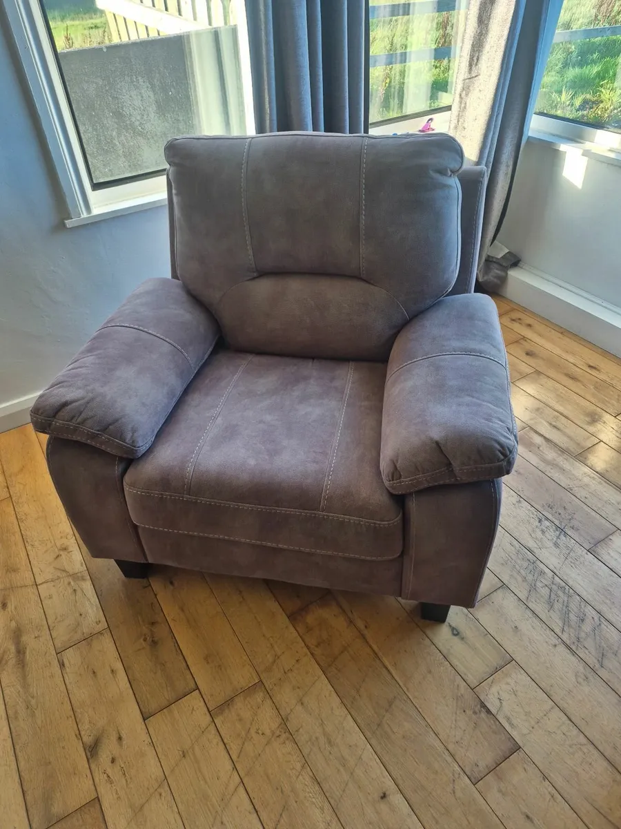 3 piece suite furniture - Image 1