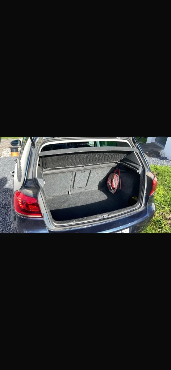 Volkswagen Golf 2011 - Image 3