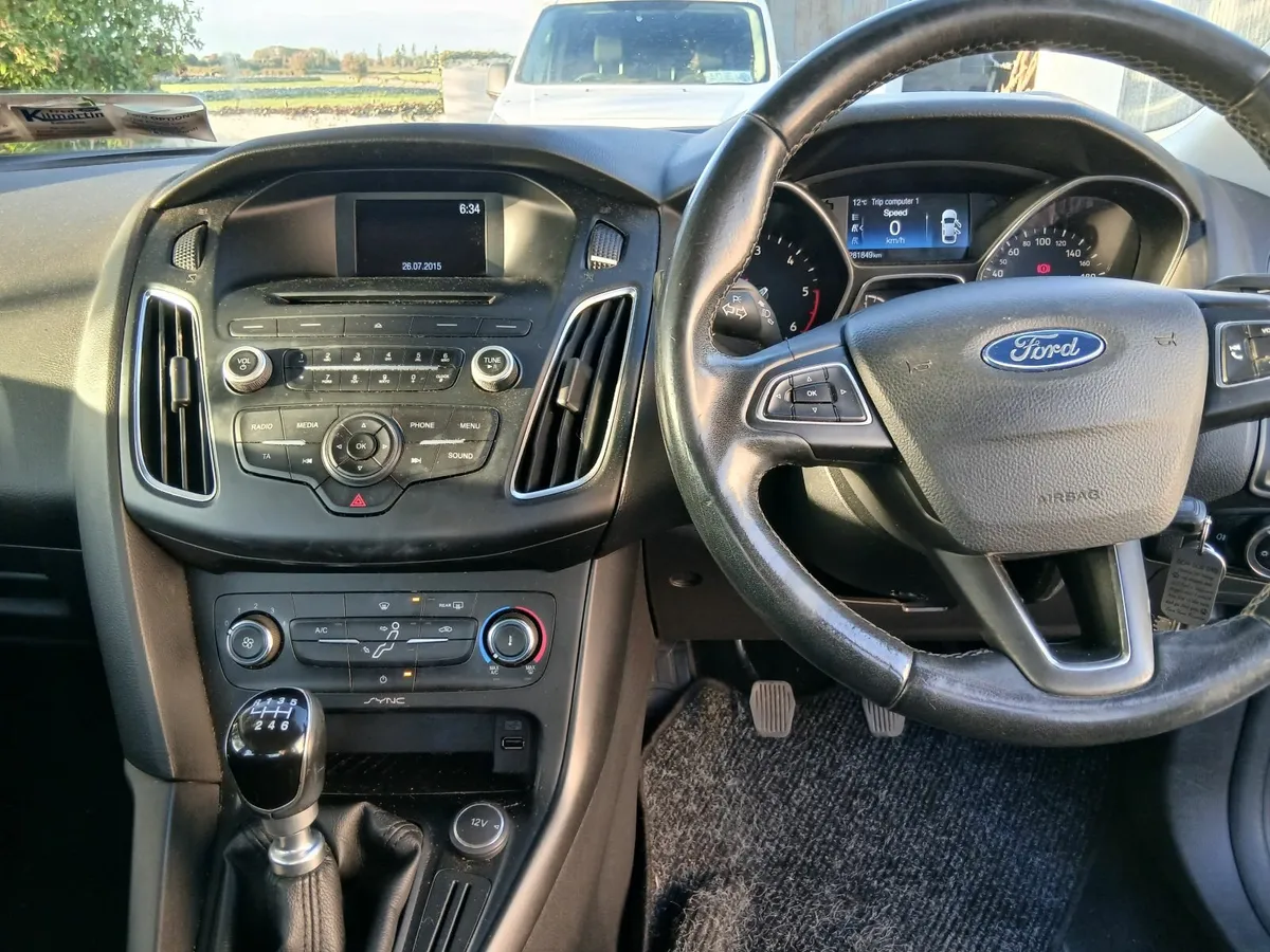 Ford Focus 2015 - Image 2