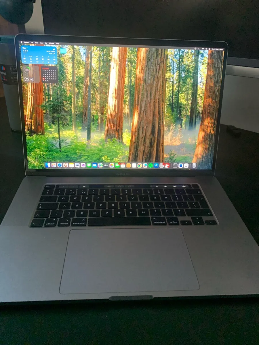 Apple MacBook Pro 16-inch 2019 - Image 1
