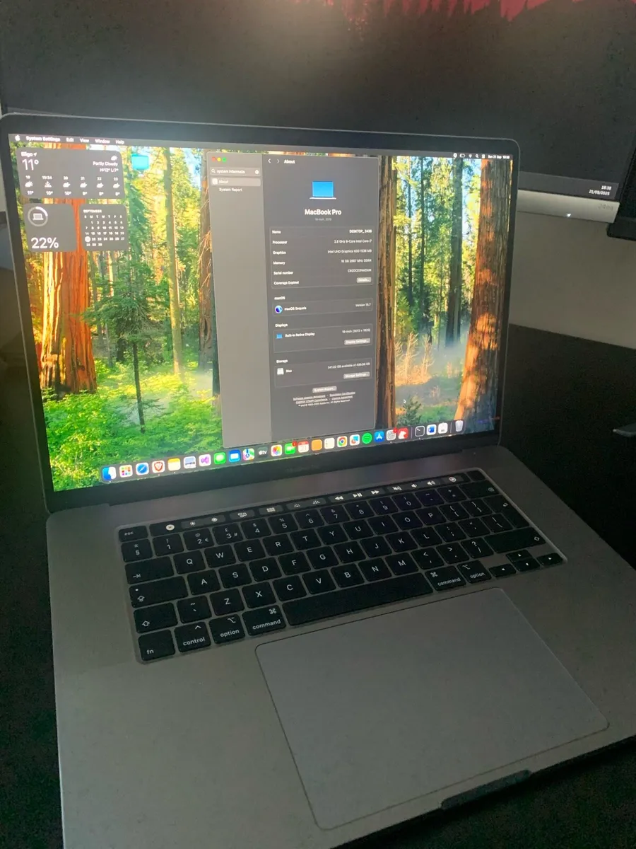 Apple MacBook Pro 16-inch 2019 - Image 2