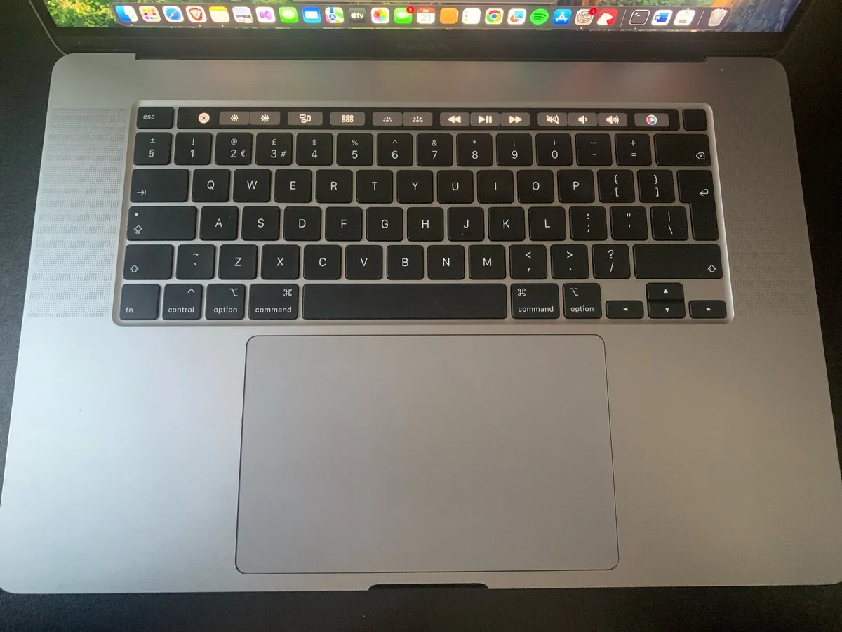 Apple MacBook Pro 16-inch 2019 - Image 3